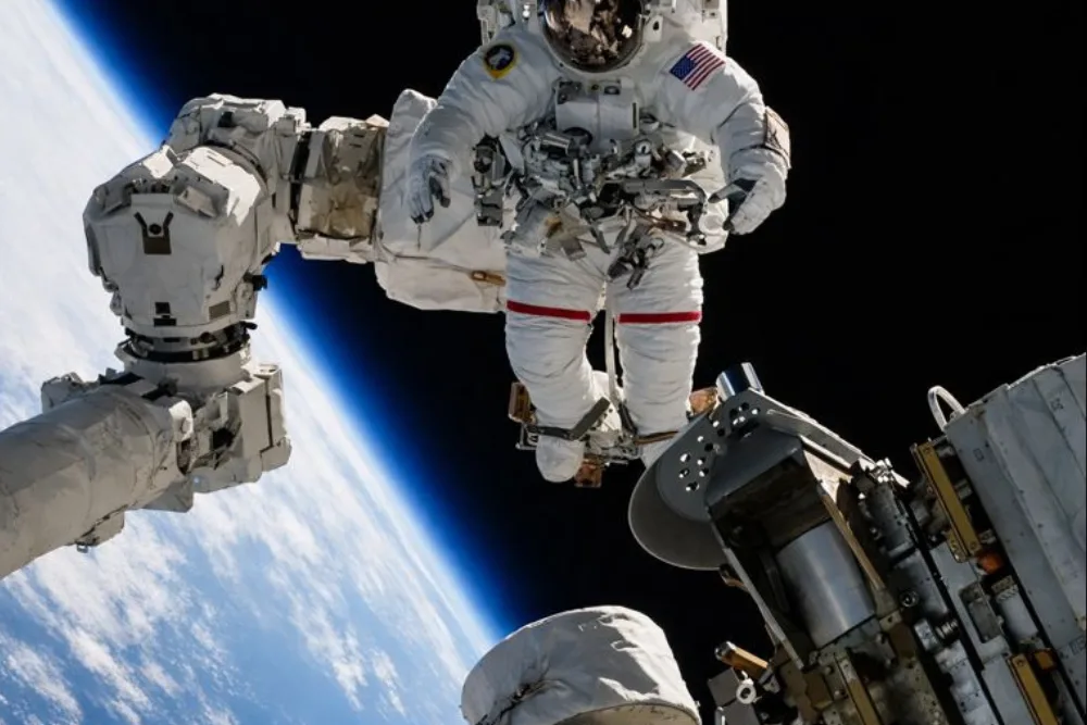 space-walk-perfomed-by-sunita-williams